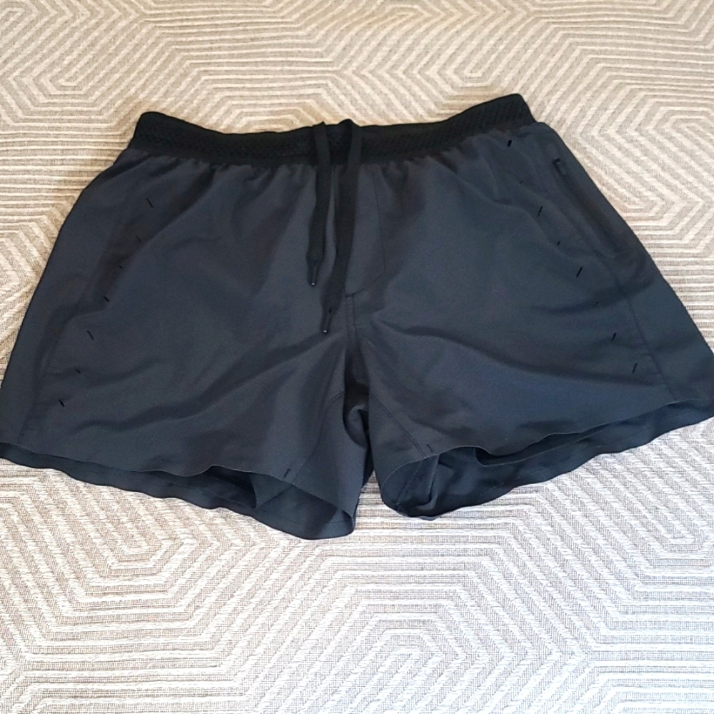 Men's Ten Thousand Session shorts